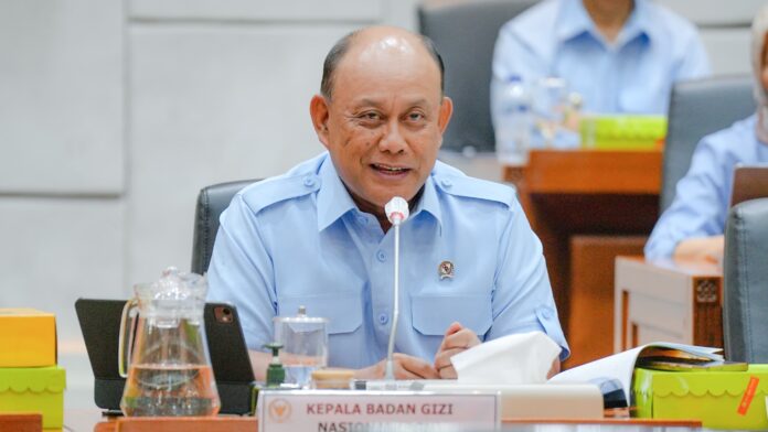 Kepala Badan Gizi Nasional Dadan Hindayana saat melakukan Rapat Dengar Pendapat (RDP) dengan Komisi IX DPR RI, di Gedung Parlemen, Jakarta, Rabu (21/5). [astakom / BGN]