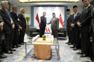 Prabowo Bahas Kerja Sama Ekonomi dengan Laos dan Singapura di KTT ASEAN 1 Prabowo Bahas Kerja Sama Ekonomi dengan Singapura