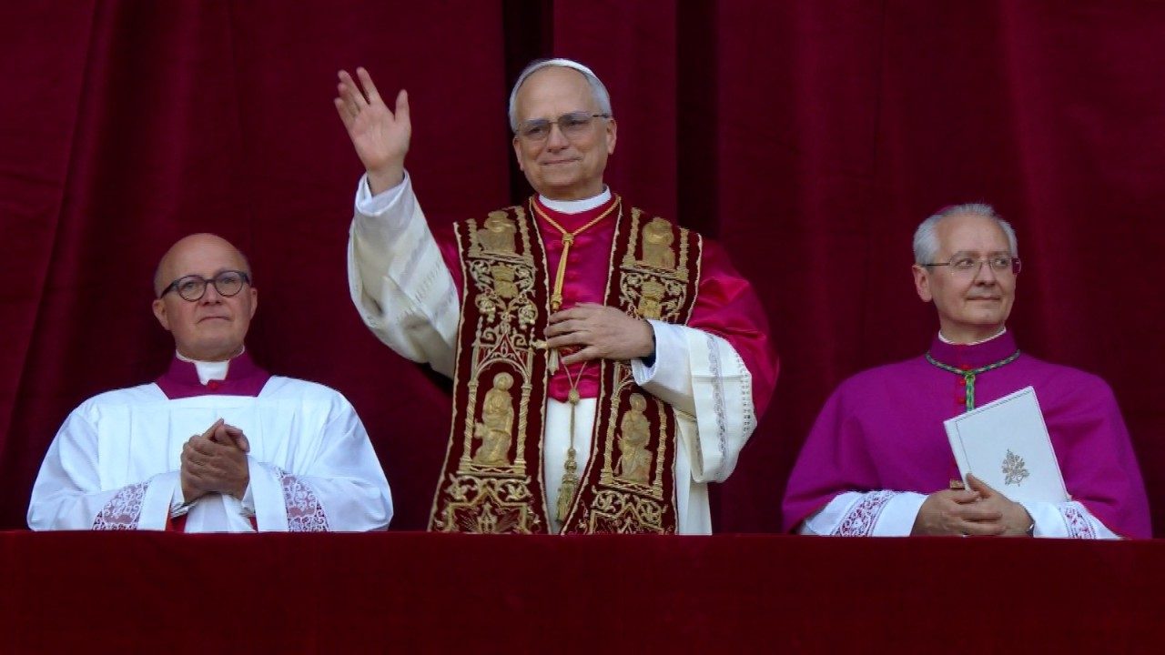 Robert Francis Prevost, seorang warga negara Amerika Serikat kelahiran Chicago, terpilih sebagai Paus Leo XIV, Kamis (8/5). [astakom/ Dok. Vaticannews]