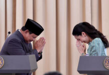 Presiden Prabowo Subianto bertemu dengan PM Thailand Paetongtarn Shinawatra di Government House, Bangkok, Thailand, Senin (19/5). [Tim Media Presiden]