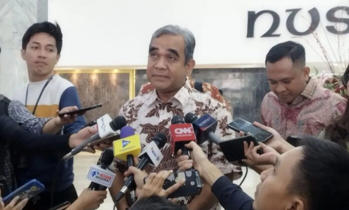 Ahmad Muzani meminta Menteri tidak bebani Presiden. [astakom / Antara]