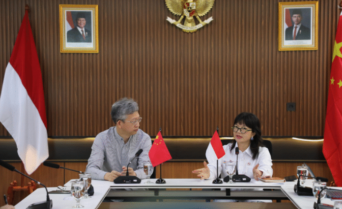 Duta Besar Tiongkok untuk Indonesia di Bidang Pendidikan dan Kemdiktisaintek membahas Pendidikan Tinggi . [astakom / Kemdiktisaintek]