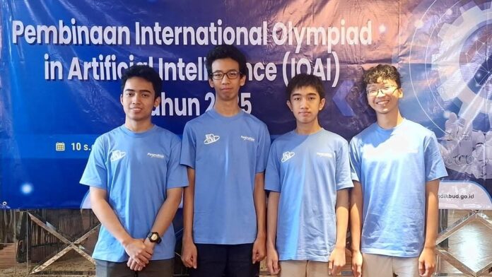 Empat siswa terpilih yang mewakili Indonesia di ajang International Olympiad in Artificial Intelligence (IOAI). [astakom / Puspresnas]