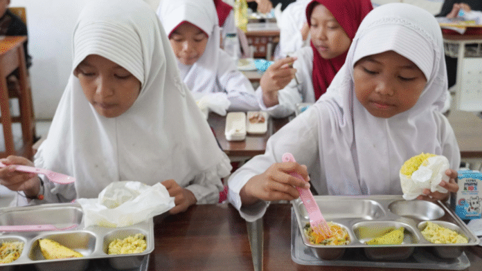Ilustrasi Siswa Sekolah Makan Bergizi Gratis. [astakom / BGN]