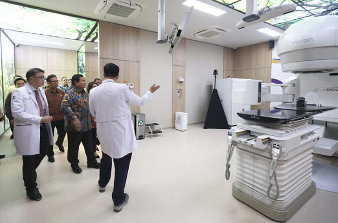 Presiden Prabowo meresmikan KEK Kesehatan Sanur dan Bali International Hospital, di Sanur, Denpasar, Bali, Rabu (25/6). [Tim Media Presiden]