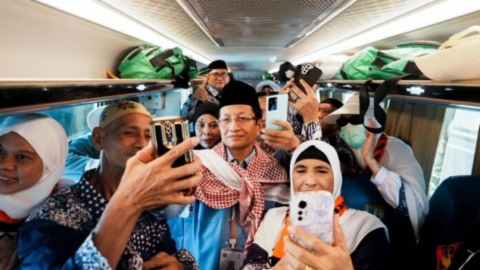 Menag Sapa Jemaah Haji