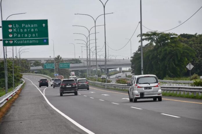 Ruas Jalan Tol Dapat Diskon Tarif Tol