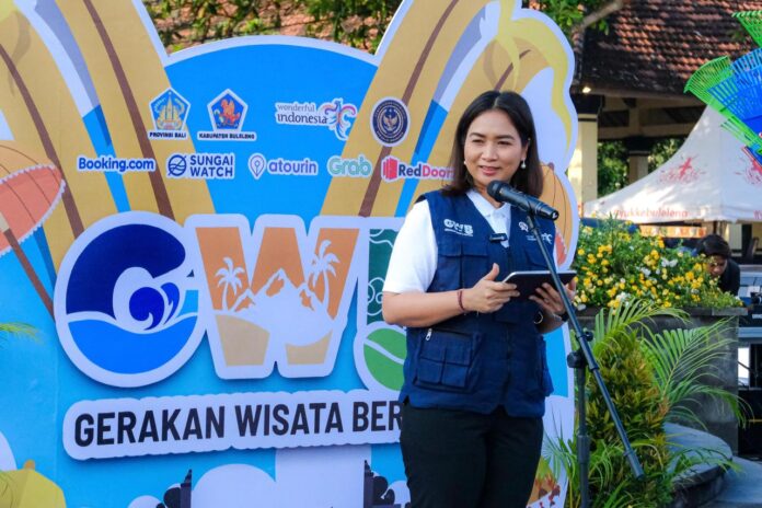 Wakil Menteri Pariwisata Ni Luh Puspa dalam 