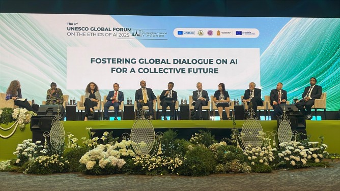 Wakil Menteri Komunikasi dan Digital Nezar Patria