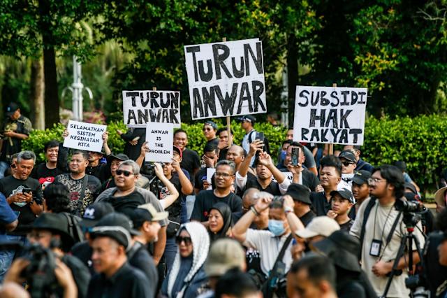 Aksi Unjuk Rasa Masyarakat Malaysia terkait biaya hidup semakin mahal. [astakom / Malay Mail]