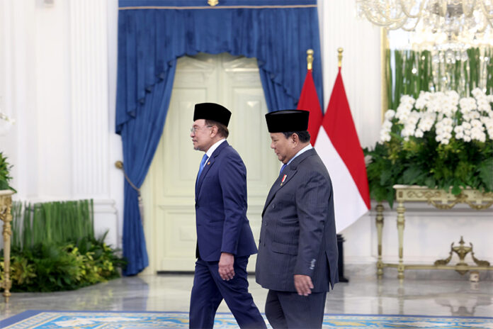 Presiden Prabowo menerima kunjungan PM Malaysia Anwar Ibrahim, di Istana Merdeka, Jakarta, Selasa (29/7). [Tim Media Presiden]