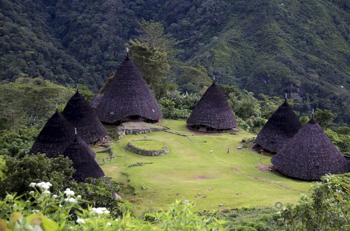 Desa Wae Rebo. [astakom / Dinas Pariwisata]