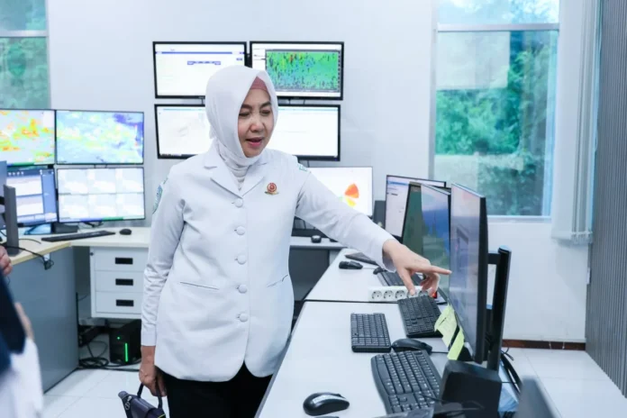 Dwikorita Kepala Badan Meteorologi, Klimatologi, dan Geofisika Indonesia (BMKG). [astakom / BMKG]
