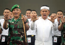 Acara pelepasan Catar Akademi TNI Tk. Panselinda Bandung dan Panselindasus SMAT Krida Nusantara, di Lapangan Makodam III/Siliwangi, Bandung, Jumat (4/7). [astakom/str-Budi Yanto]