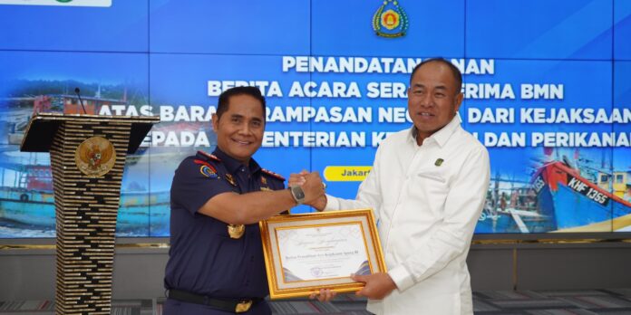 KKP Segera Hibahkan Lima Kapal Hasil Tangkapan ke Nelayan. [astakom / KKP]