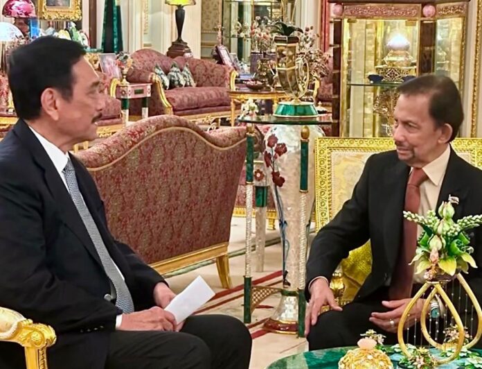 Luhut dan Sultan Bolkiah