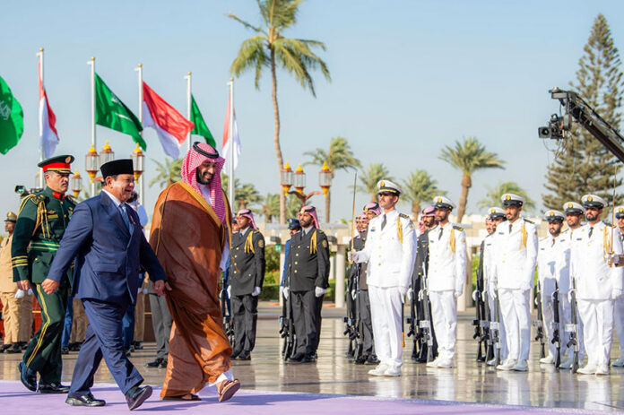 Presiden Prabowo bertemu PM Mohammed bin Salman Al Saud, di Istana Al-Salam, Jeddah, Arab Saudi, Rabu (2/7). [TIm Media Presiden]