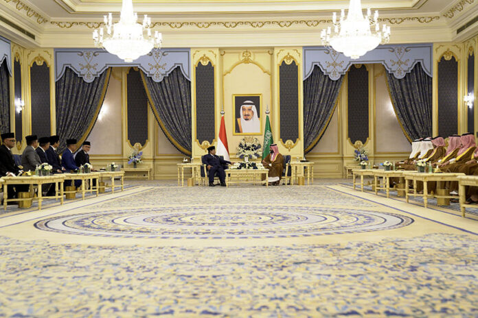 Presiden Prabowo bertemu PM Mohammed bin Salman Al Saud, di Istana Al-Salam, Jeddah, Arab Saudi, Rabu (2/7). [TIm Media Presiden]