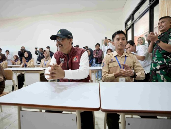Kunjungi Sekolah Rakyat Yogyakarta, Gus Ipul Beri Semangat Para Siswa . [astakom / Kemensos]