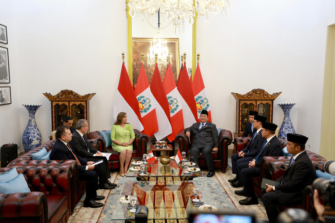 Presiden Prabowo menerima kunjungan resmi Presiden Republik Peru, Dina Ercilia Boluarte Zegarra, di Istana Merdeka, Jakarta Pusat, Senin (11/8).