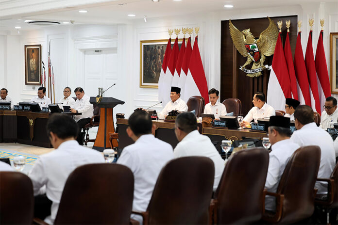 Presiden Prabowo memimpin Sidang Kabinet Paripurna ke-8, di Istana Kepresidenan, Jakarta, Rabu (6/8). [Tim Media Presiden]