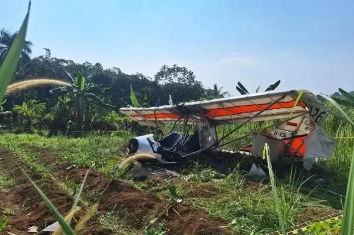 Pesawat Latih FASI yang jatuh di Ciampea Bogor.