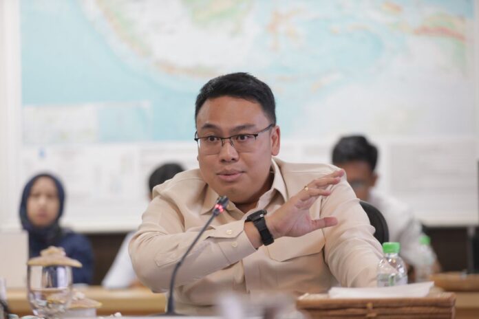 Wamen Komdigi Angga Raka Prabowo