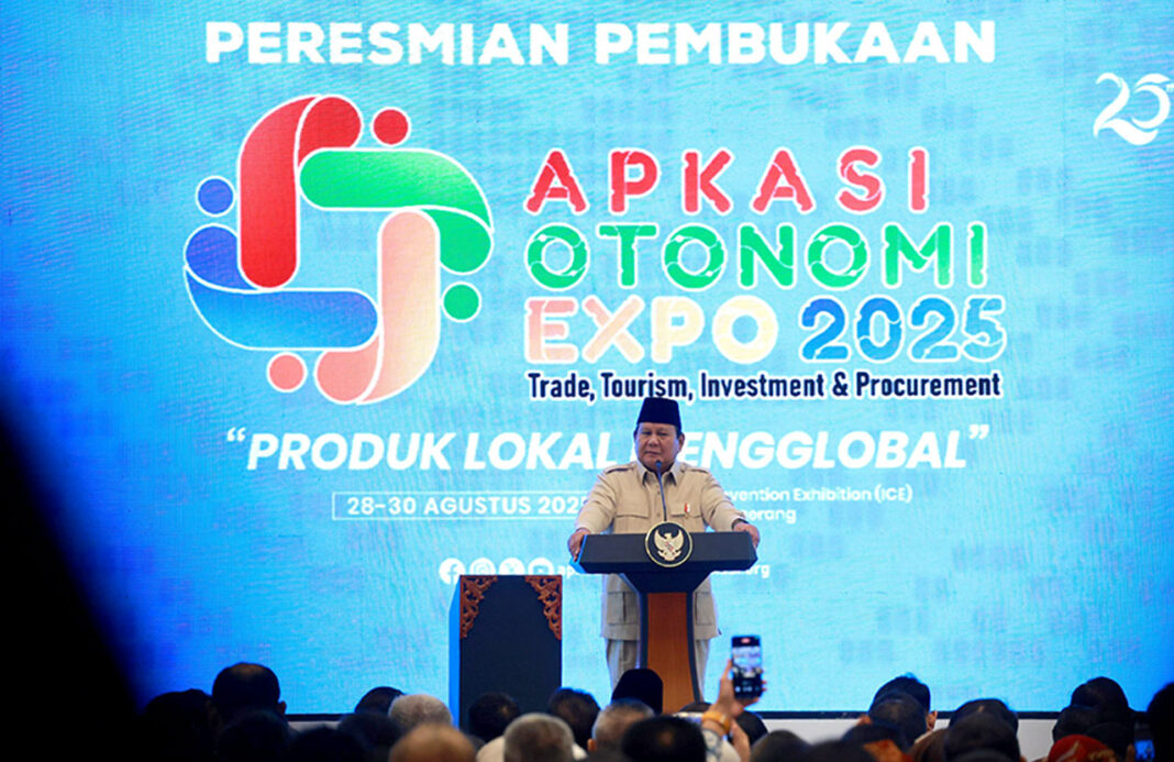 Presiden Prabowo Subianto meresmikan pembukaan Asosiasi Pemerintah Kabupaten Seluruh Indonesia (APKASI) Otonomi Expo 2025, di ICE BSD, Tangerang, Banten, Kamis (28/8).