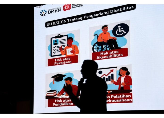 Menteri Maman saat menjadi narasumber dalam acara Gebyar Perkumpulan Orang Tua Anak Disabilitas Indonesia (Portadin) dengan tema Ekosistem Inklusif : Pendidikan Dan Peluang Usaha Berbasis Disabilitas di Jakarta, Kamis (7/8). [astakom / UMKM]