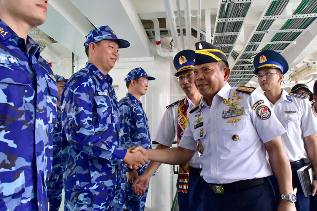 Kedatangan kapal Vietnam Coast Guard (VCG) CSB 8001, di Dermaga Nusantara 01, Tanjung Priok, Jakarta, Senin (25/8).