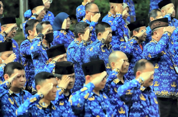 Pegawai negeri sipil (ASN).