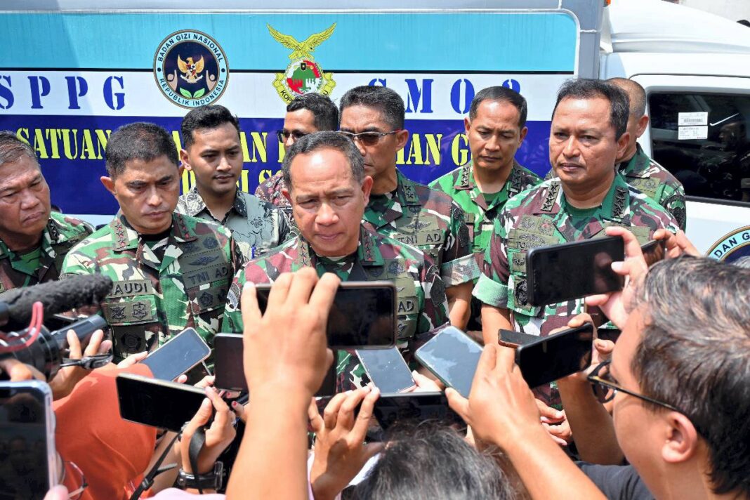 Peresmian 339 Sentra Penyediaan Pangan dan Gizi (SPPG) TNI di Lanud Adi Soemarmo, Karanganyar, Jawa Tengah, Jumat (26/9).