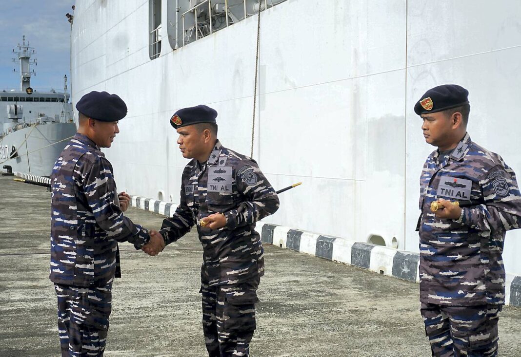 Kedatangan KRI dr Wahidin Sudirohusodo (WSH)-991, di Dermaga Koarmada III, Katapop, Kabupaten Sorong, Papua Barat Daya, Jumat (26/9).