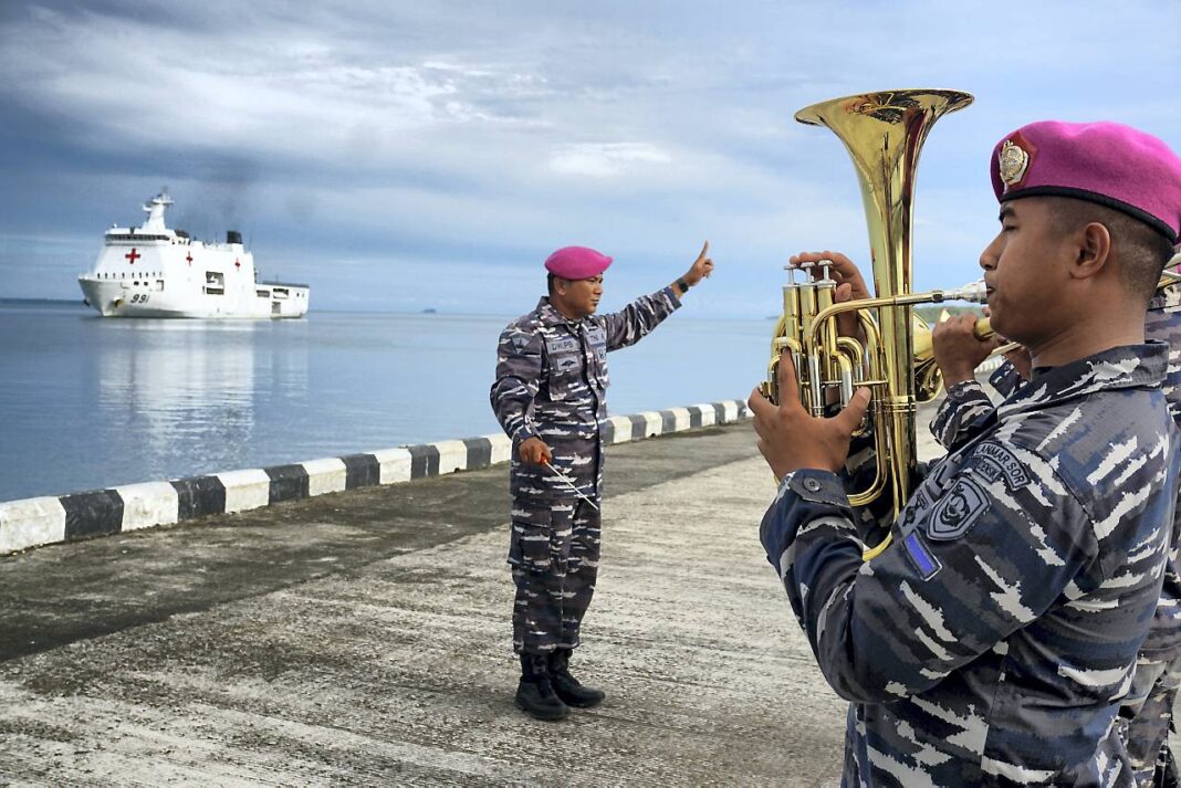 Kedatangan KRI dr Wahidin Sudirohusodo (WSH)-991, di Dermaga Koarmada III, Katapop, Kabupaten Sorong, Papua Barat Daya, Jumat (26/9).