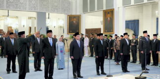 Presiden Prabowo Subianto melantik sejumlah Menteri dan Wakil Menteri Kabinet Merah Putih, di Istana Negara, Jakarta, Rabu (17/9).