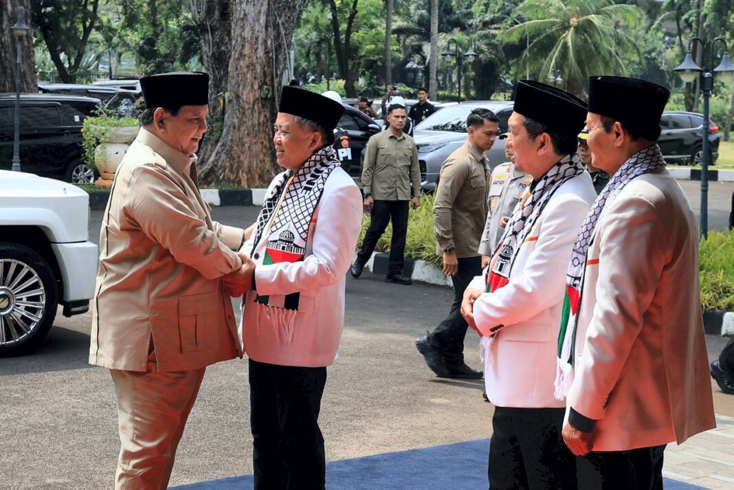 Presiden Prabowo Subianto menghadiri puncak acara Munas ke-VI Partai Keadilan Sejahtera (PKS), di Jakarta, Senin (29/9).