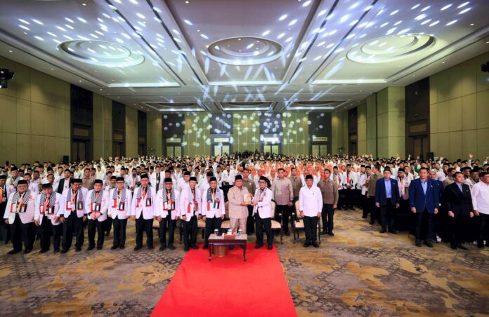 Presiden Prabowo Subianto menghadiri puncak acara Munas ke-VI Partai Keadilan Sejahtera (PKS), di Jakarta, Senin (29/9).