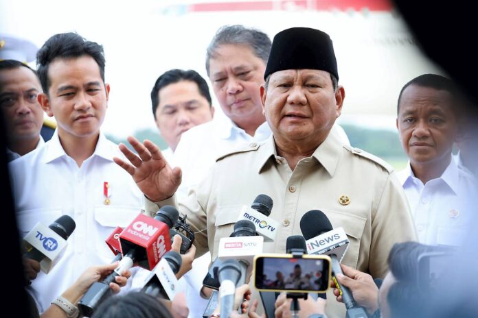 Presiden Prabowo Subianto kembali ke Tanah Air usai menyelesaikan rangkaian agenda kenegaraan saat tiba di Pangkalan TNI AU Halim Perdanakusuma, Jakarta, Sabtu (27/9).