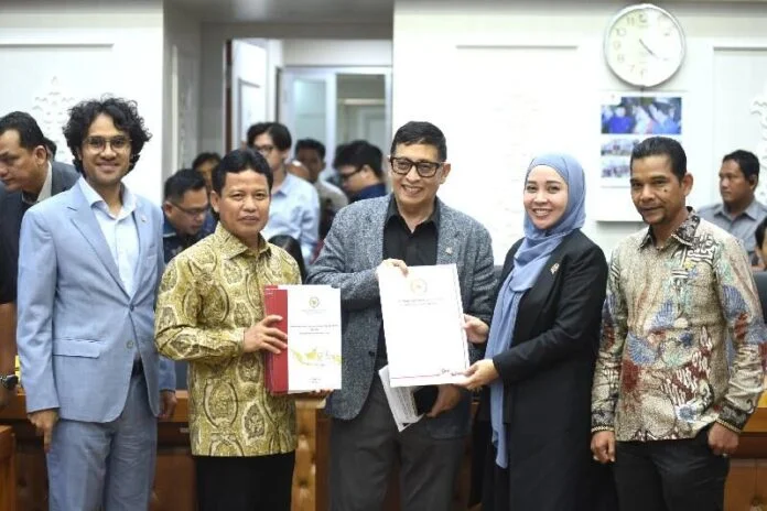Ketua Baleg Bob Hasan