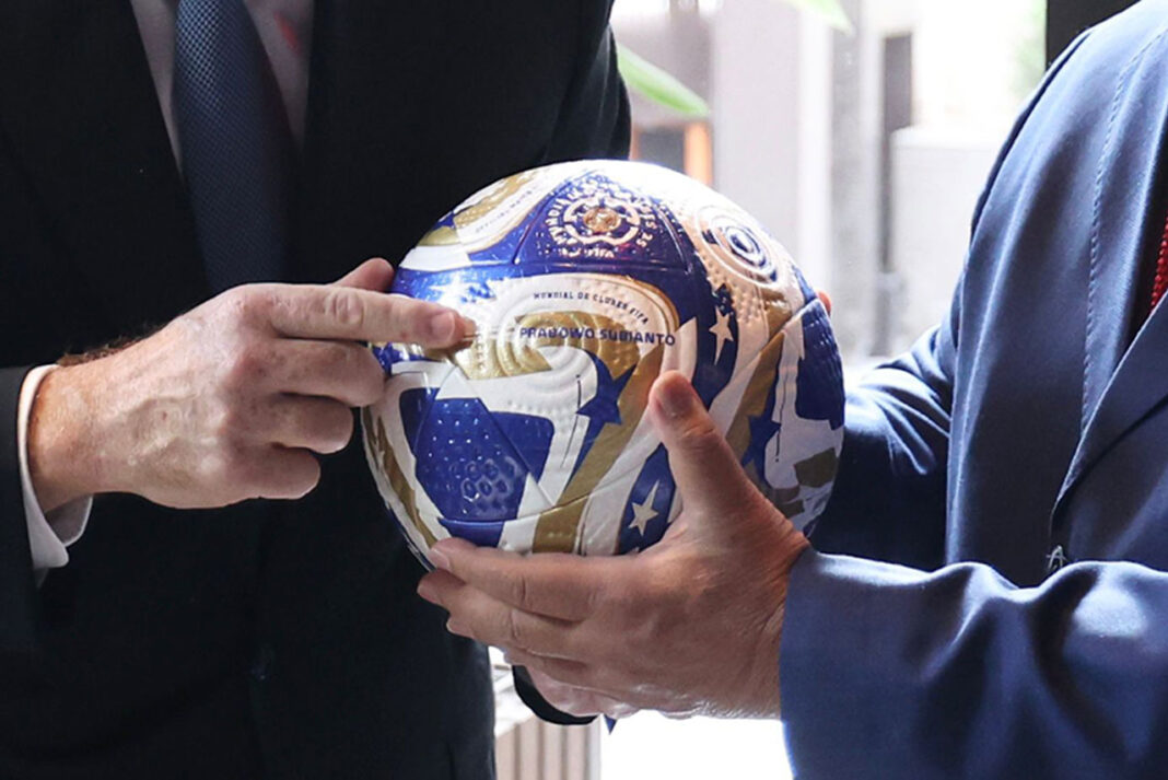 Presiden Prabowo Subianto bertemu Presiden FIFA Gianni Infantino, di New York, Amerika Serikat, Rabu (24/9).