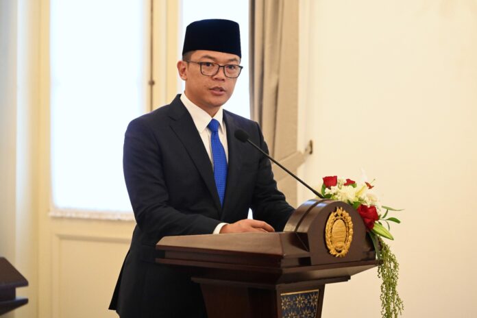 Menlu Sugiono
