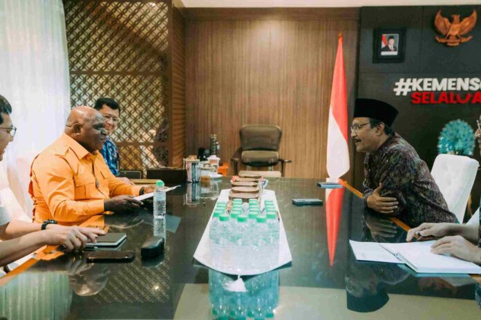 Menham bertemu Mensos