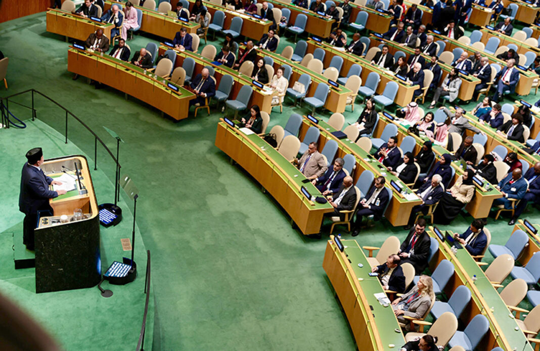 Presiden Prabowo Subianto menyampaikan pidato dalam Sidang Majelis Umum ke-80 Perserikatan Bangsa-Bangsa (PBB), di New York, Amerika Serikat, Selasa (23/9).