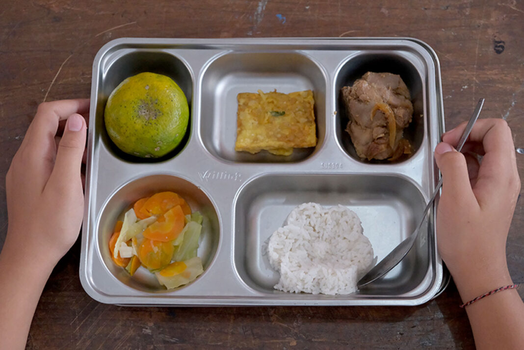 Pelaksanaan Makan Bergizi Gratis (MBG) di SD Negeri 3 Delod Peken, Tabanan, Bali, Senin (8/9).