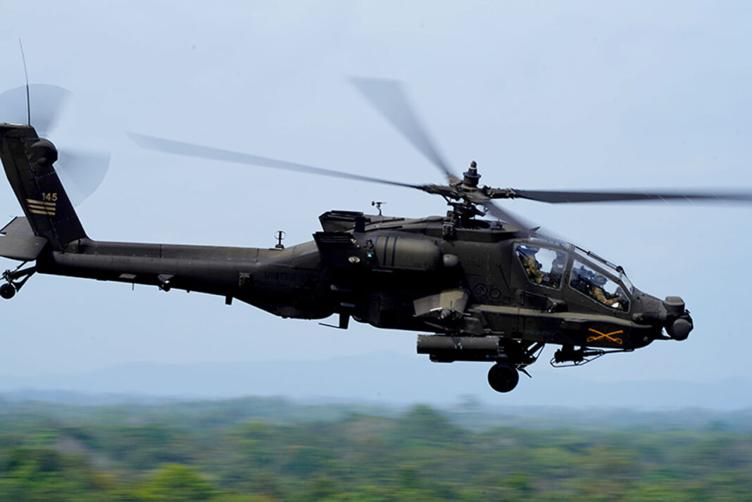 Menhan Sjafrie Sjamsoeddin didampingi Panglima TNI Jenderal Agus Subiyanto meninjau pelaksanaan altihan puncak Super Garuda Shield (SGS) 2025, di Pusat Latihan Tempur (Puslatpur) Baturaja, Sumatera Selatan, Rabu (3/9).