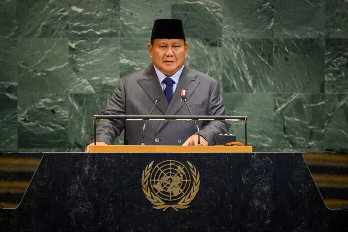 Presiden RI Prabowo Subianto menyampaikan pidato di konferensi tingkat tinggi (KTT) terkait solusi dua negara Israel-Palestina, di markas Perserikatan Bangsa-Bangsa (PBB), New York, pada Senin (22/9).