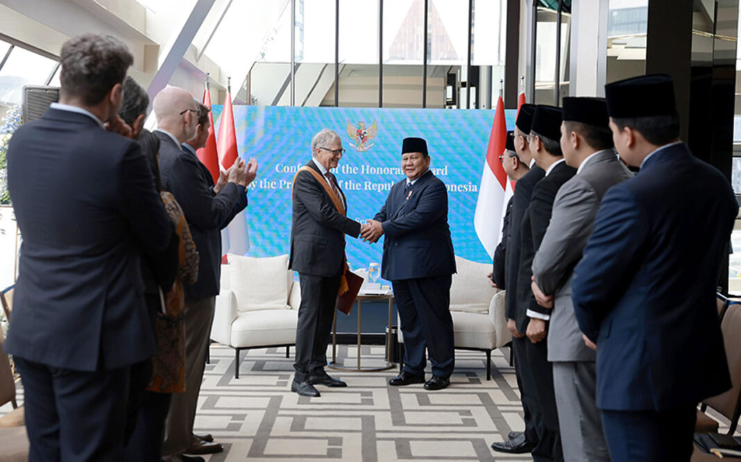 Presiden Prabowo Subianto mengadakan pertemuan dengan tokoh Filantropi dunia Bill Gates, di New York, Amerika Serikat, Selasa (23/9).