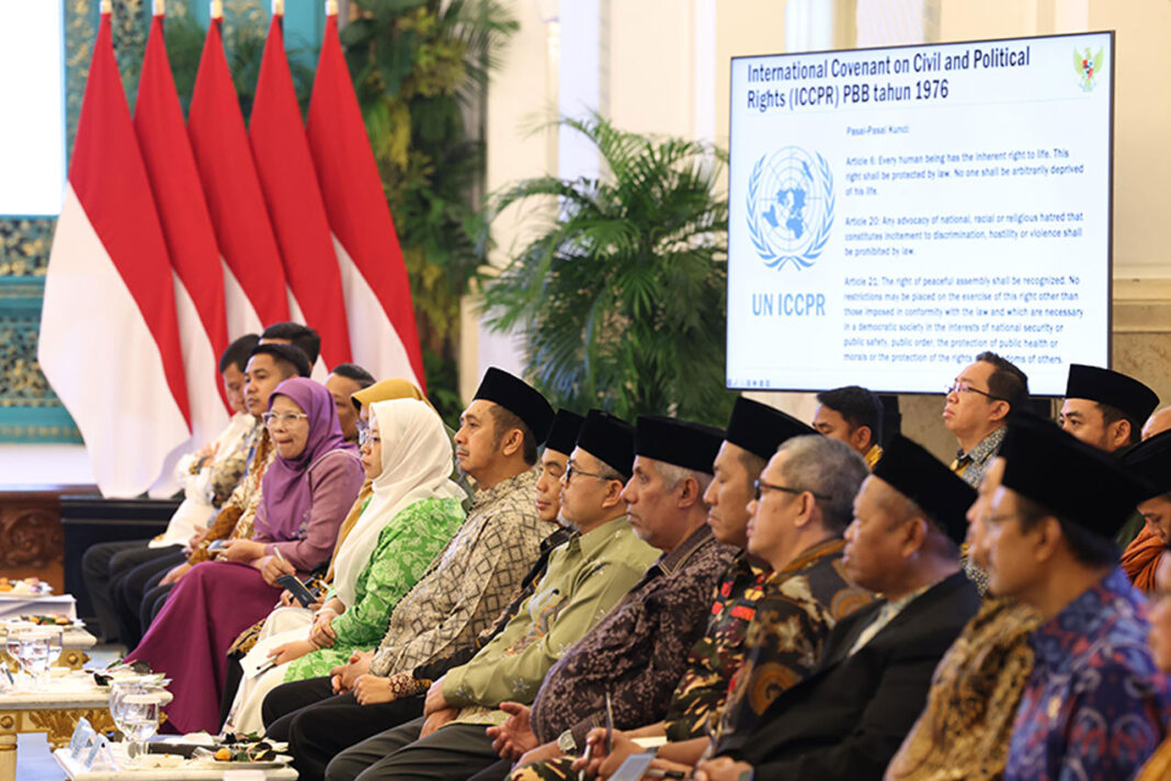 Presiden Prabowo Subianto bersilaturahmi dengan sejumlah Tokoh Lintas Agama, di Istana Negara, Senin (1/9).