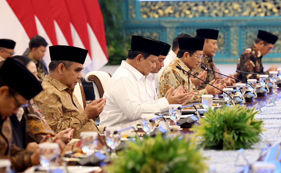 Presiden Prabowo Subianto bersilaturahmi dengan sejumlah Tokoh Lintas Agama, di Istana Negara, Senin (1/9).