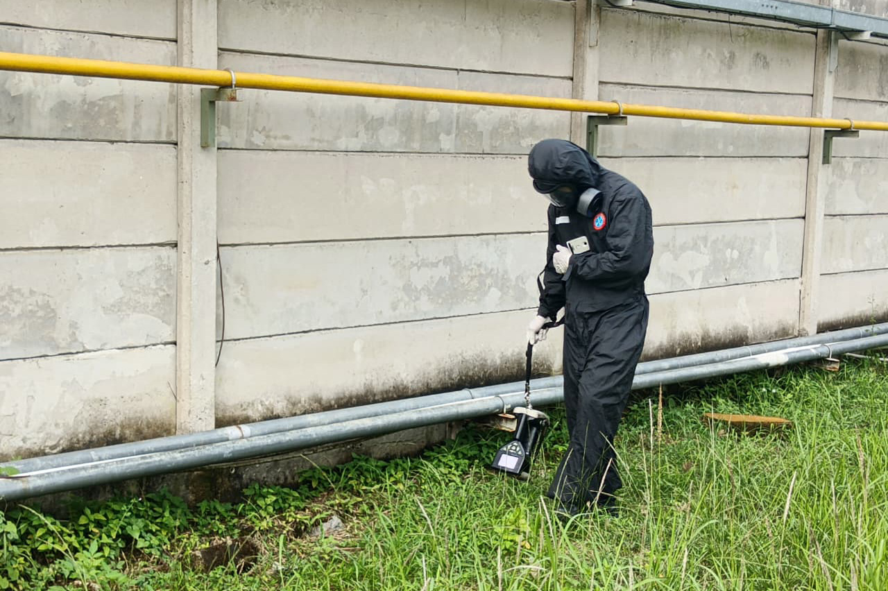 Satgas Percepat Cegah Meluasnya Radiasi Cs-137 di Cikande Satuan Tugas (Satgas) Penanganan Cesium 137 (Cs-137) terus mempercepat kegiatan mitigasi dan penanganan kontaminasi radioaktif di kawasan industri dan pemukiman di Cikande, Kabupaten Serang, Banten, Kamis (30/10).